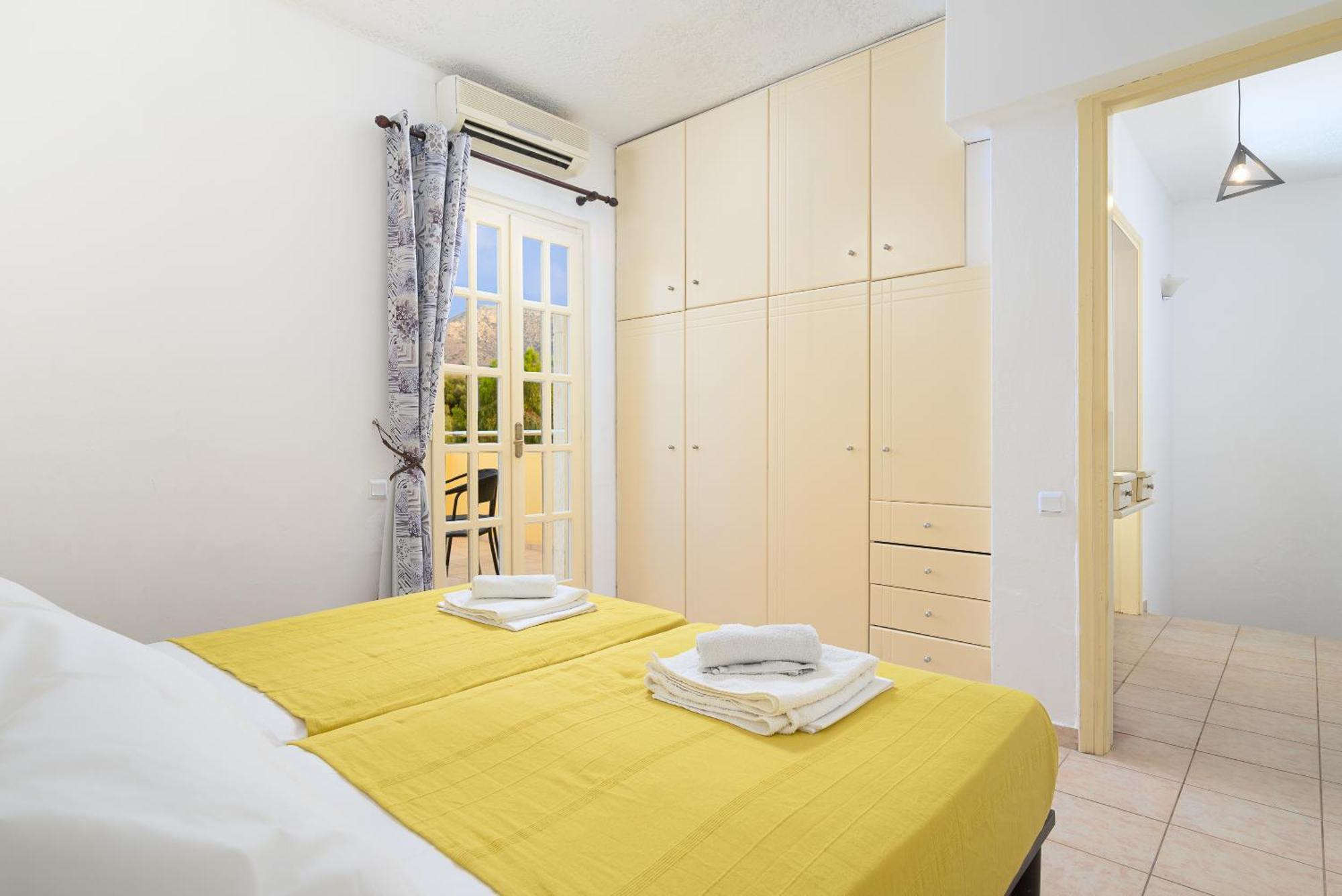 הרסוניסוס Renia'S Villas מראה חיצוני תמונה