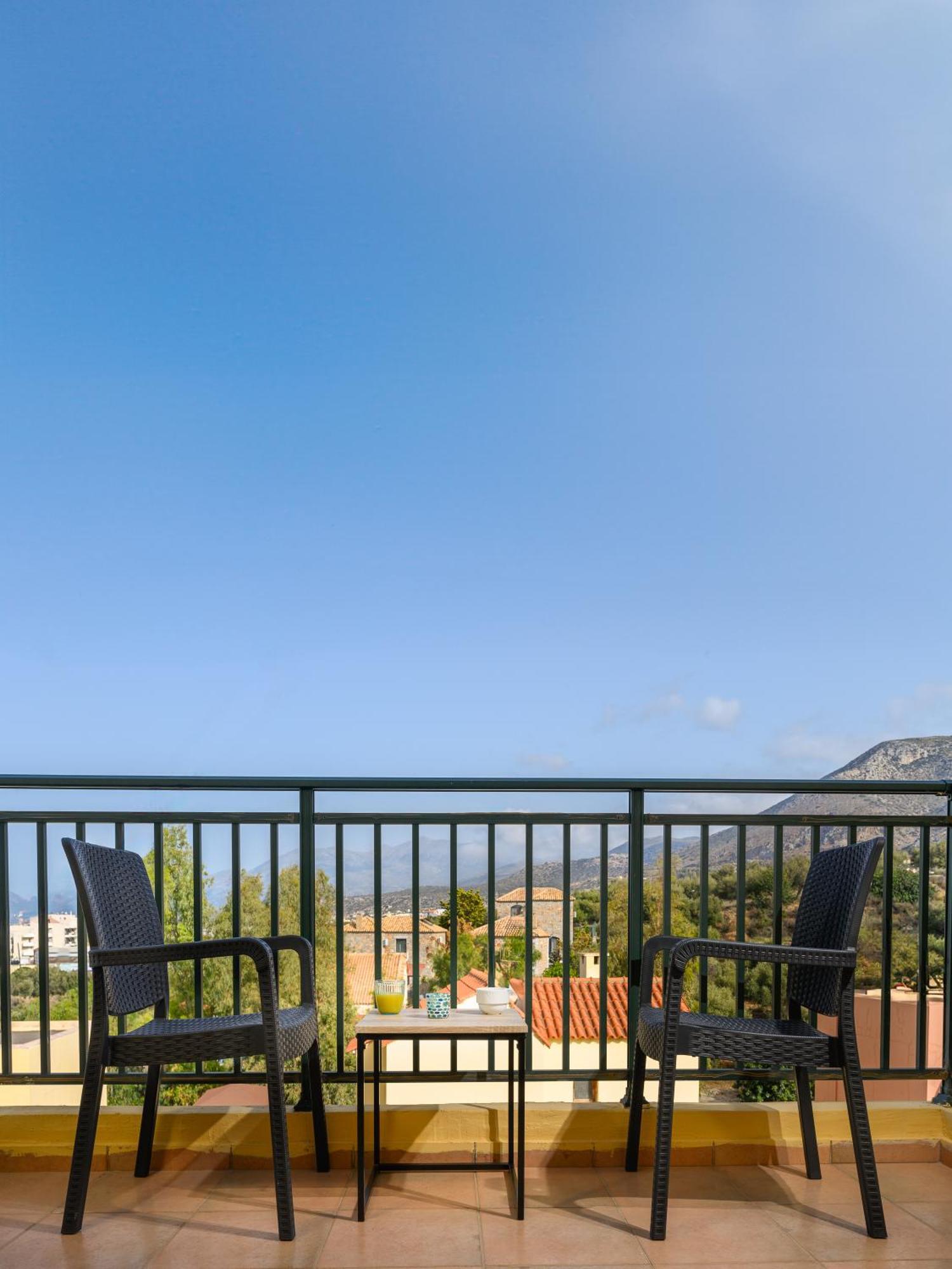 הרסוניסוס Renia'S Villas מראה חיצוני תמונה