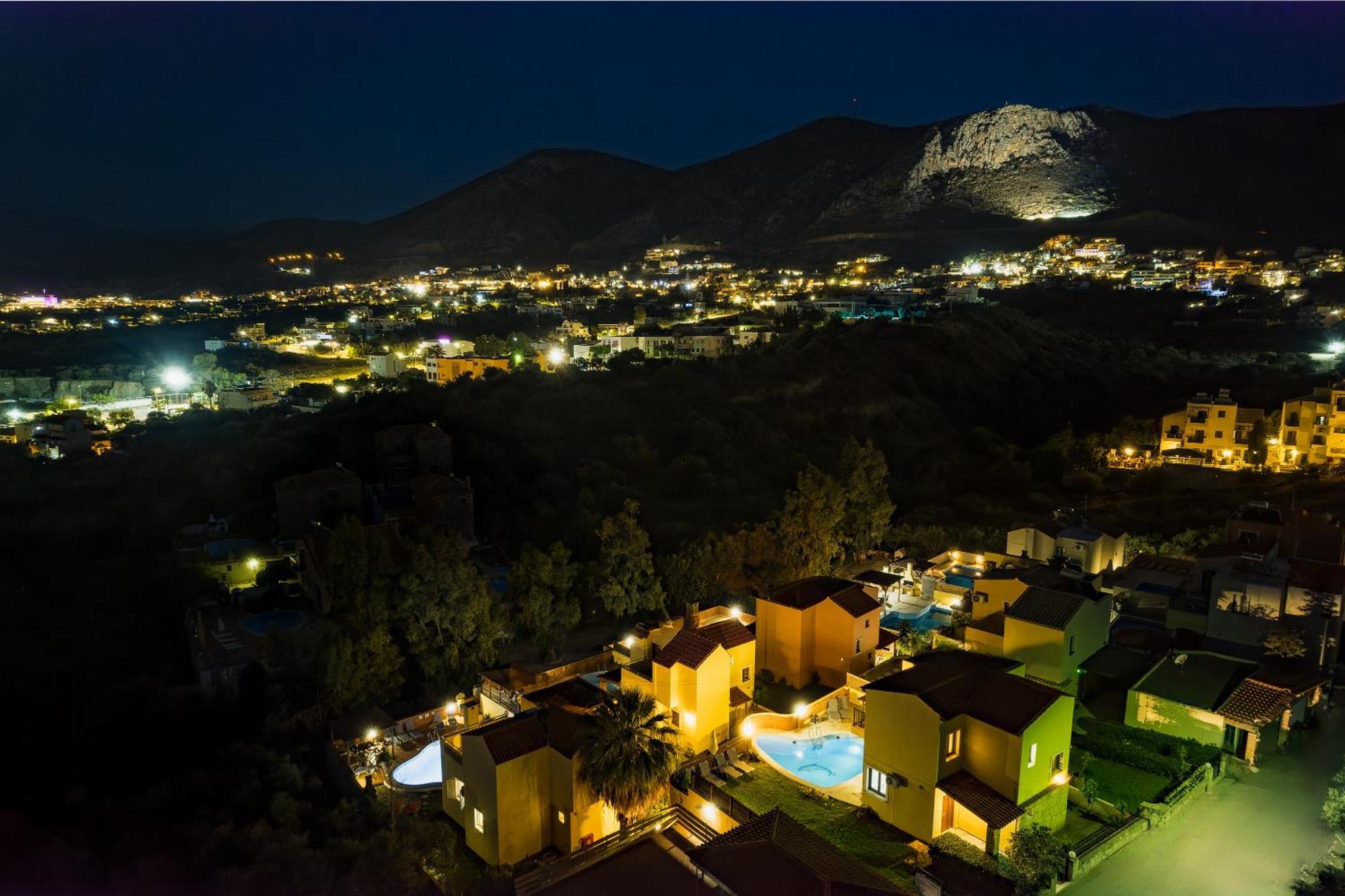 הרסוניסוס Renia'S Villas מראה חיצוני תמונה