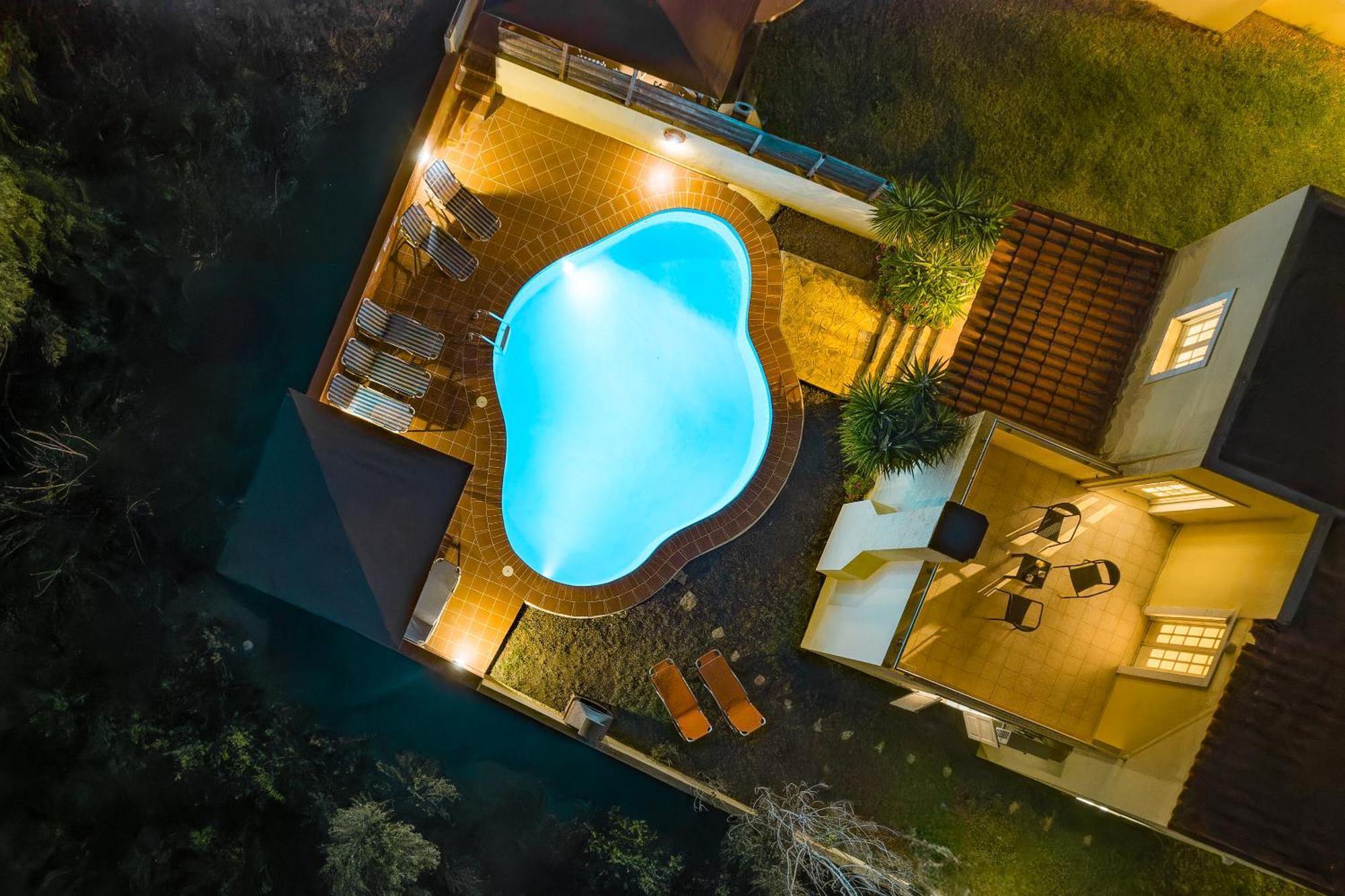 הרסוניסוס Renia'S Villas מראה חיצוני תמונה