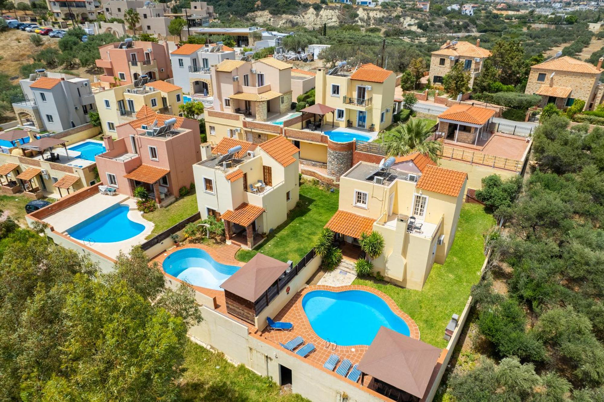 הרסוניסוס Renia'S Villas מראה חיצוני תמונה