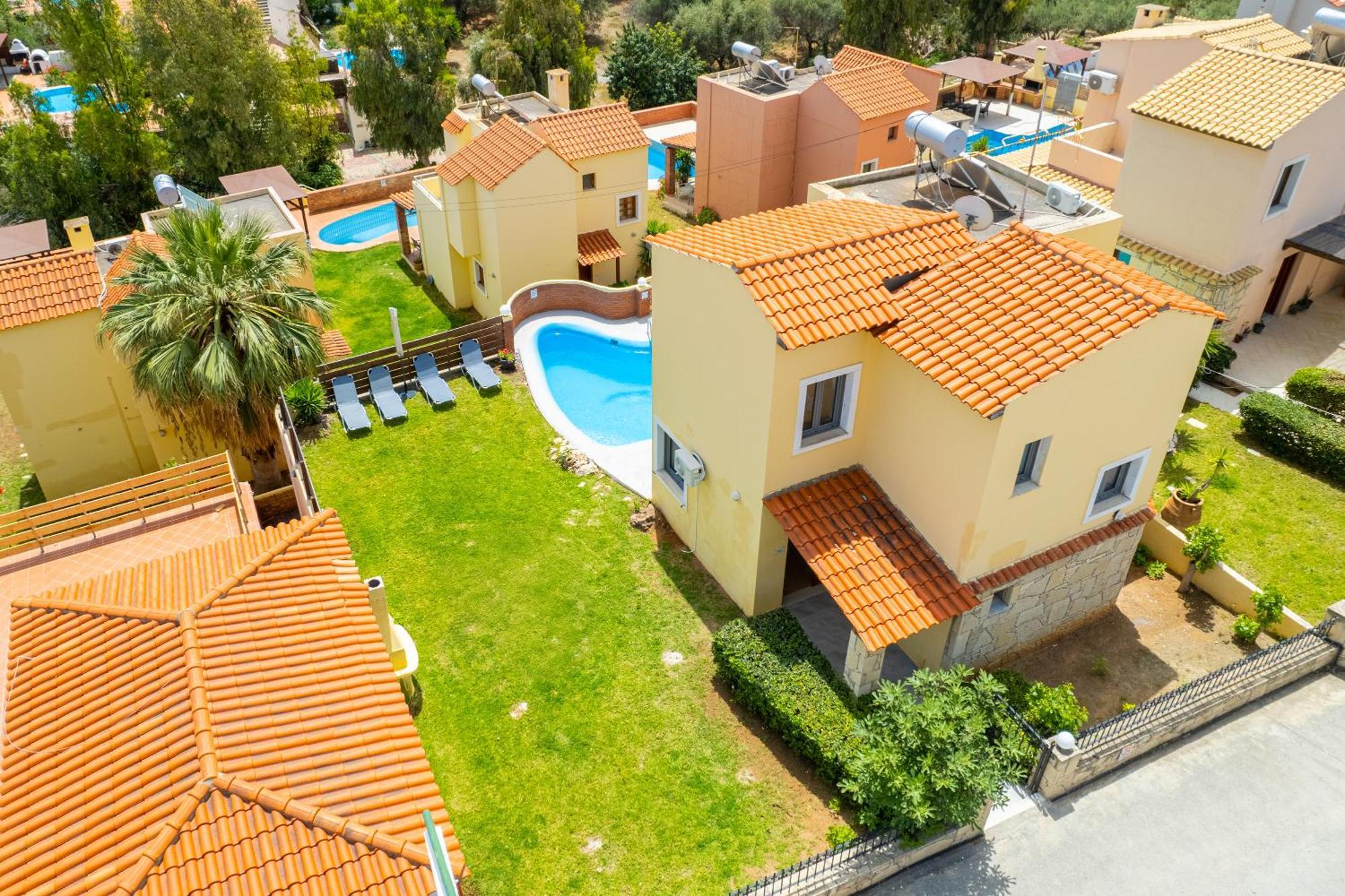 הרסוניסוס Renia'S Villas מראה חיצוני תמונה