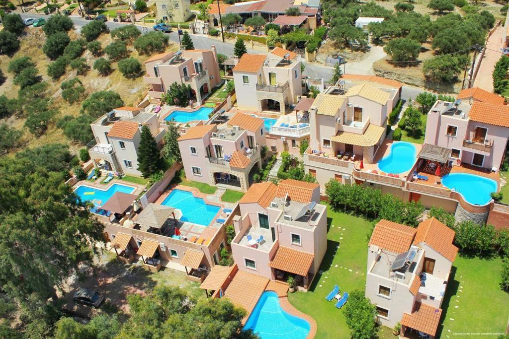 הרסוניסוס Renia'S Villas מראה חיצוני תמונה