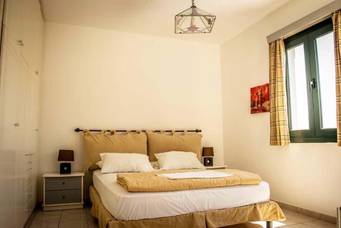 הרסוניסוס Renia'S Villas מראה חיצוני תמונה